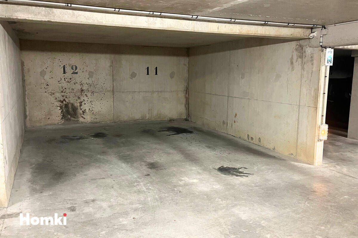 Parking à VITRY-SUR-SEINE