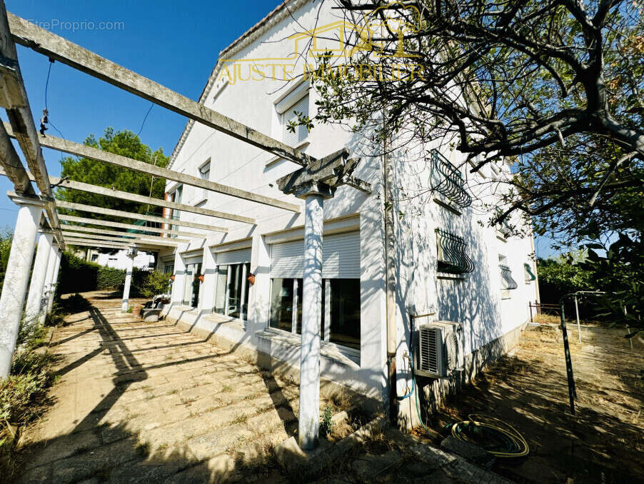 Maison à SAINT-VICTORET