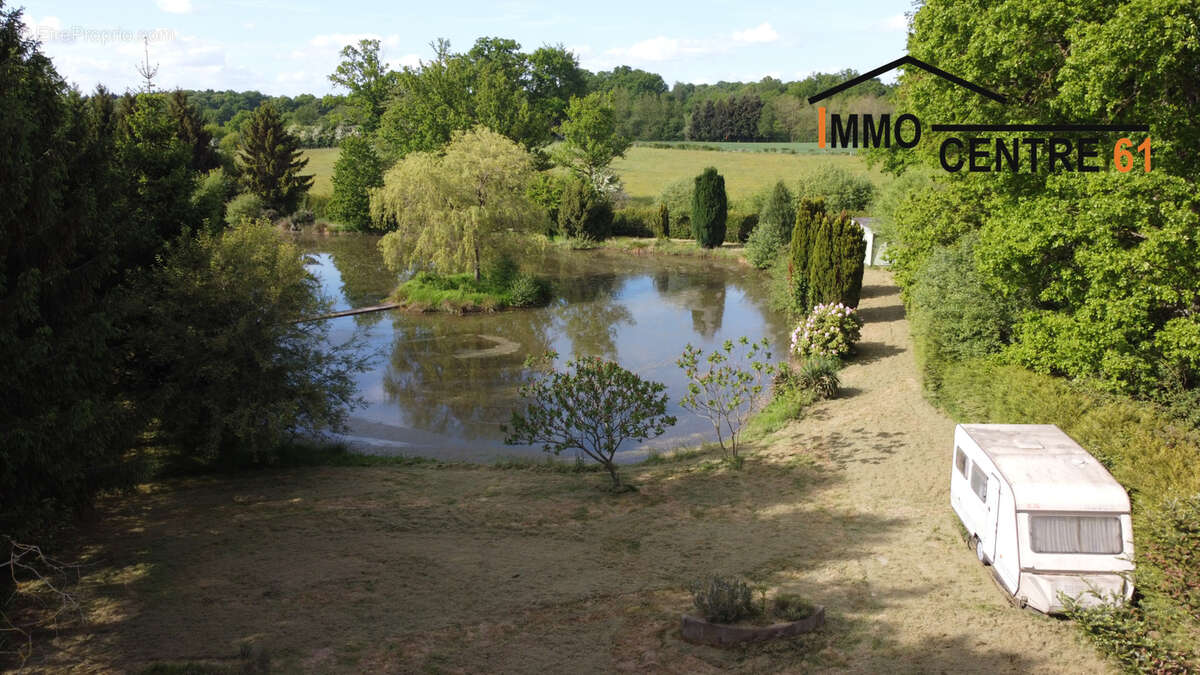Terrain à LA FERTE-MACE