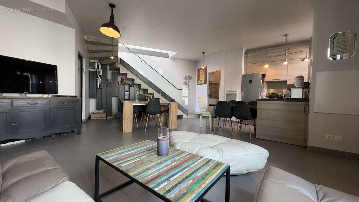 Maison à SURESNES