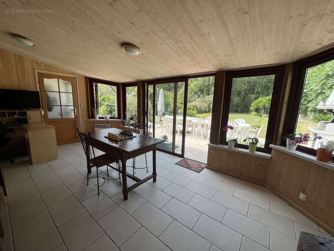 Maison à CHATEAUNEUF