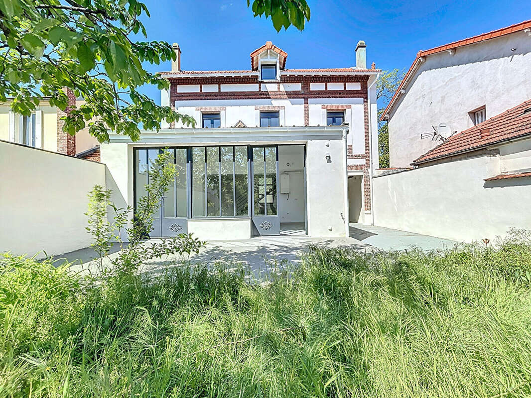 Maison à SAINT-MAUR-DES-FOSSES