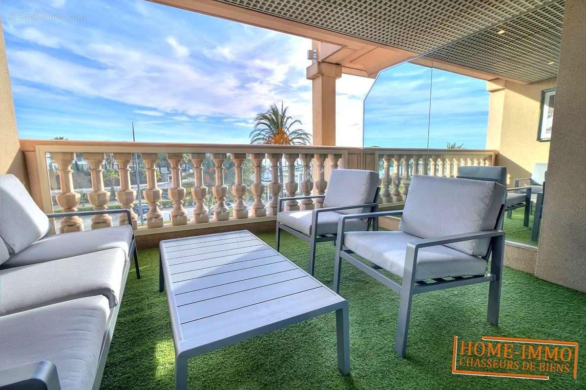 Appartement à VALLAURIS