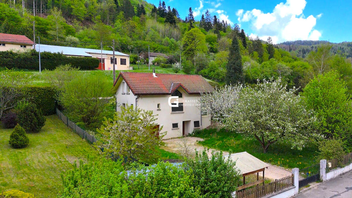 Maison à OYONNAX