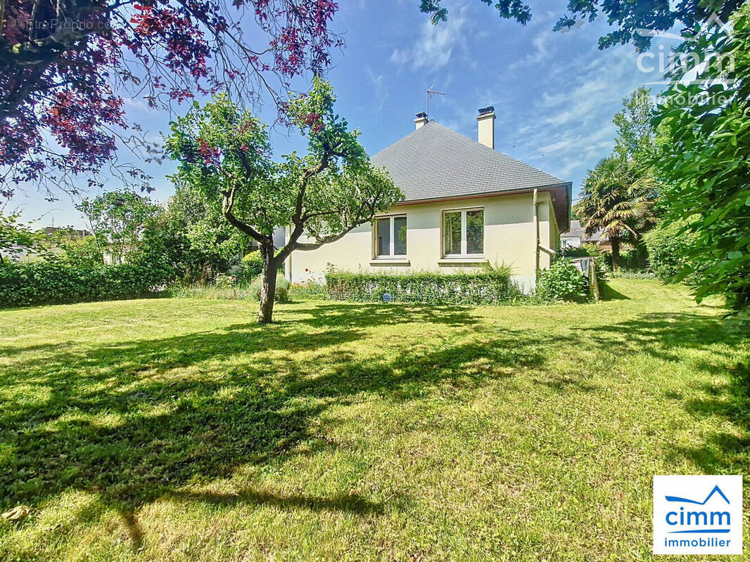 Maison à VERN-SUR-SEICHE