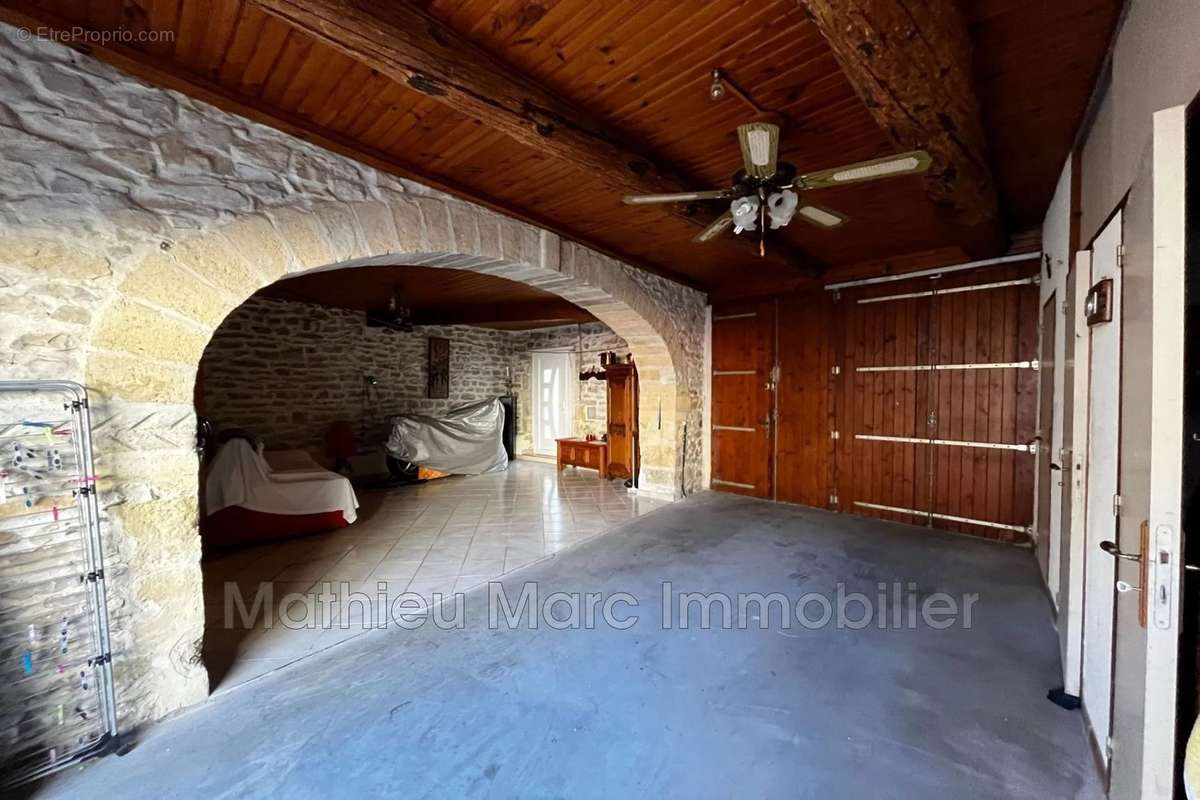 Maison à CALVISSON