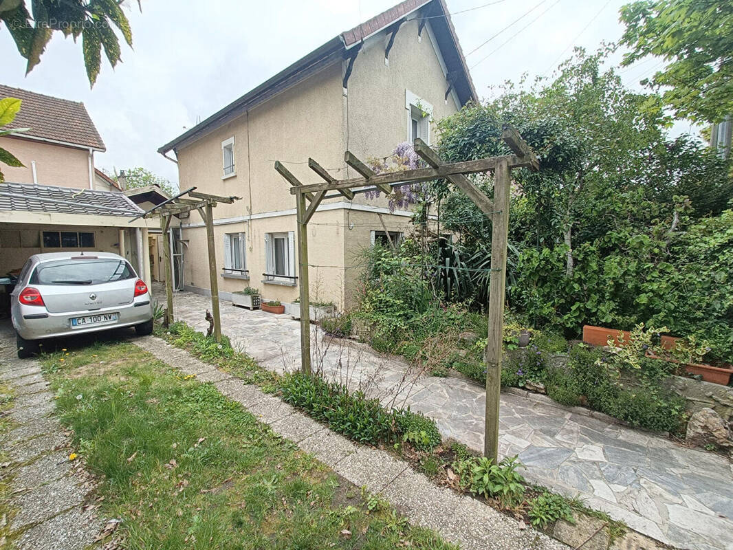 Maison à VILLEMOMBLE