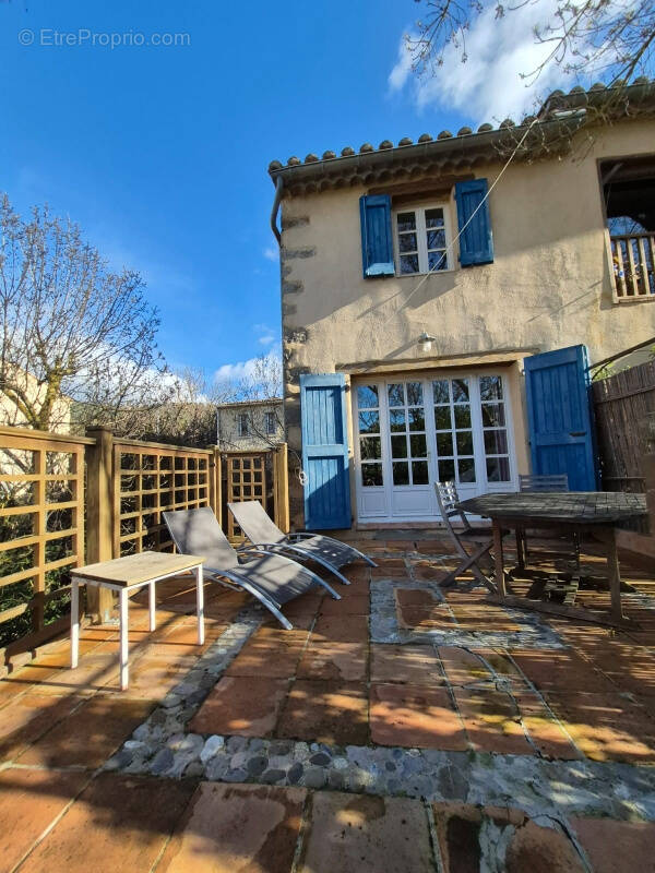 Maison à LAGRASSE
