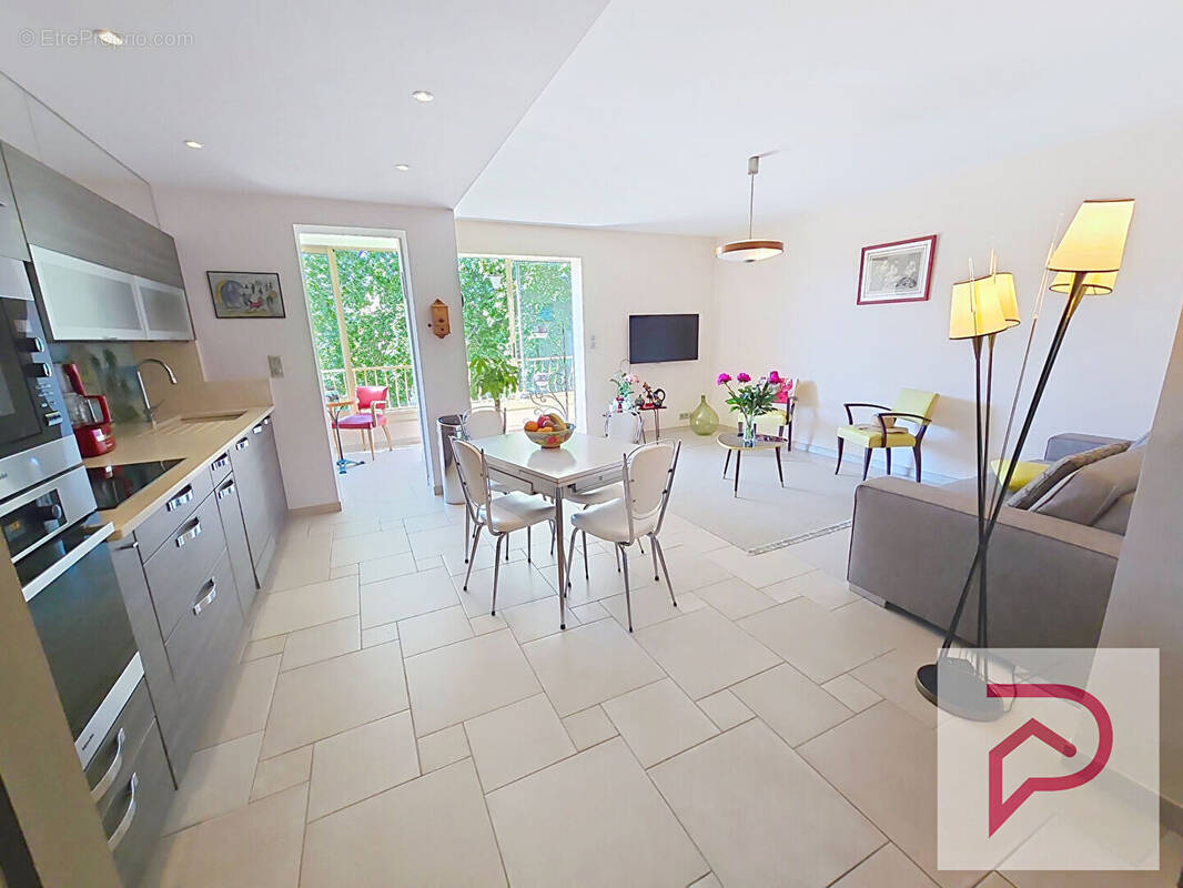 Appartement à SANARY-SUR-MER