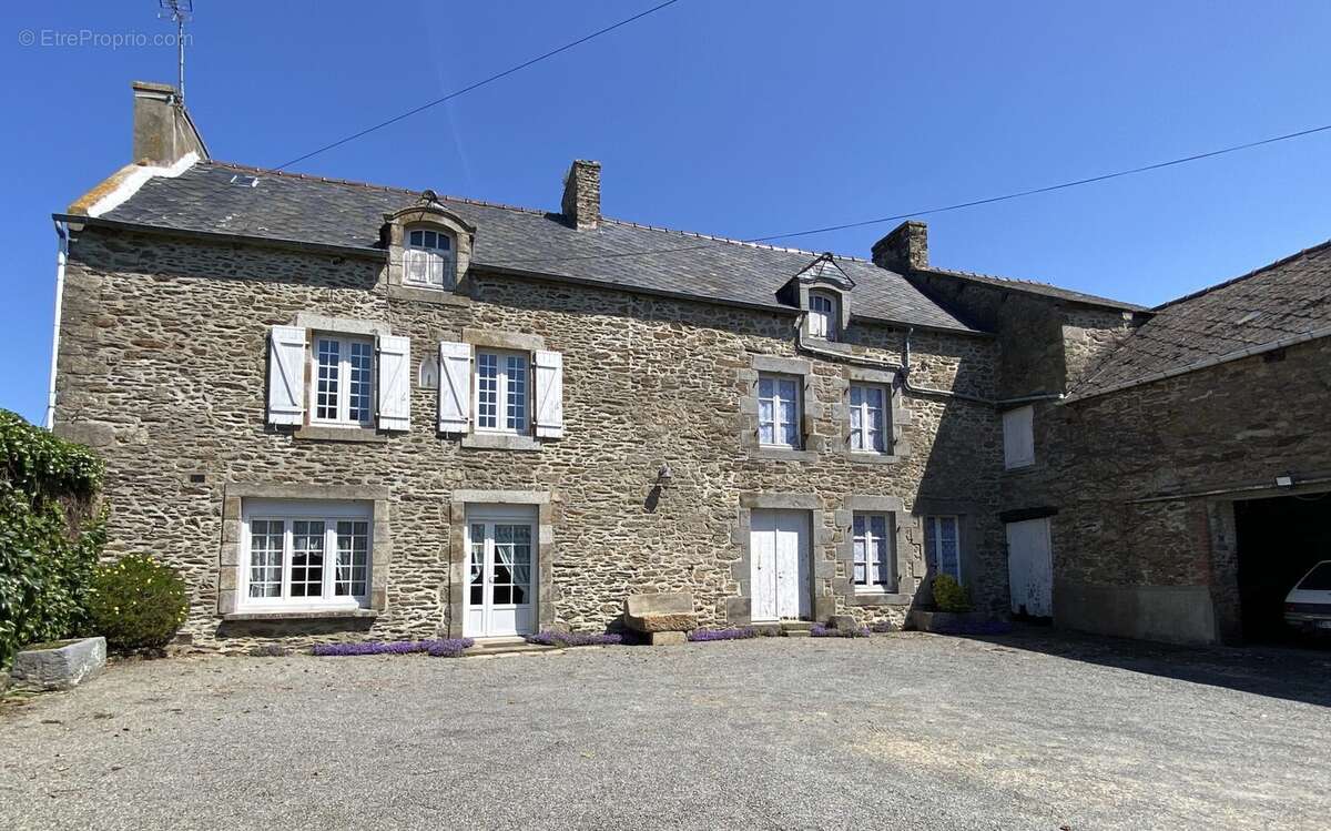 Maison à SAINT-MELOIR-DES-ONDES