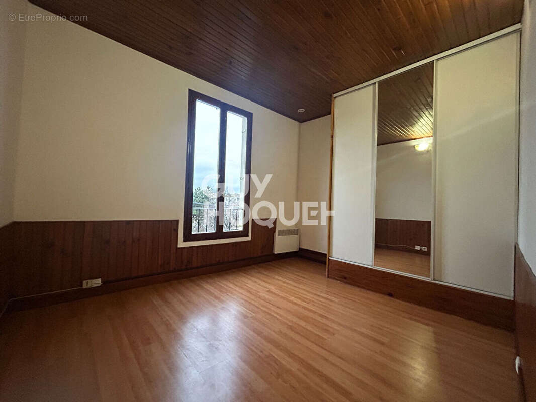 Appartement à NEUILLY-PLAISANCE