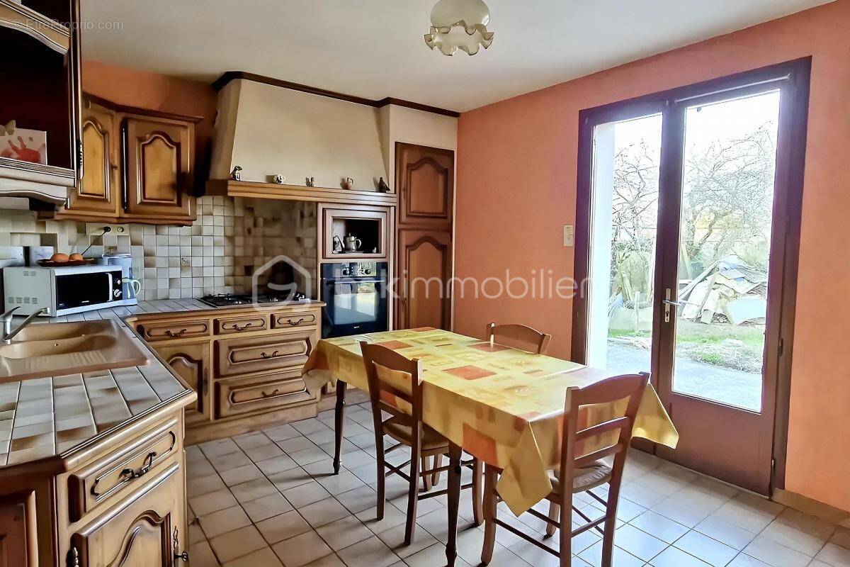 Maison à VAL-D&#039;IZE