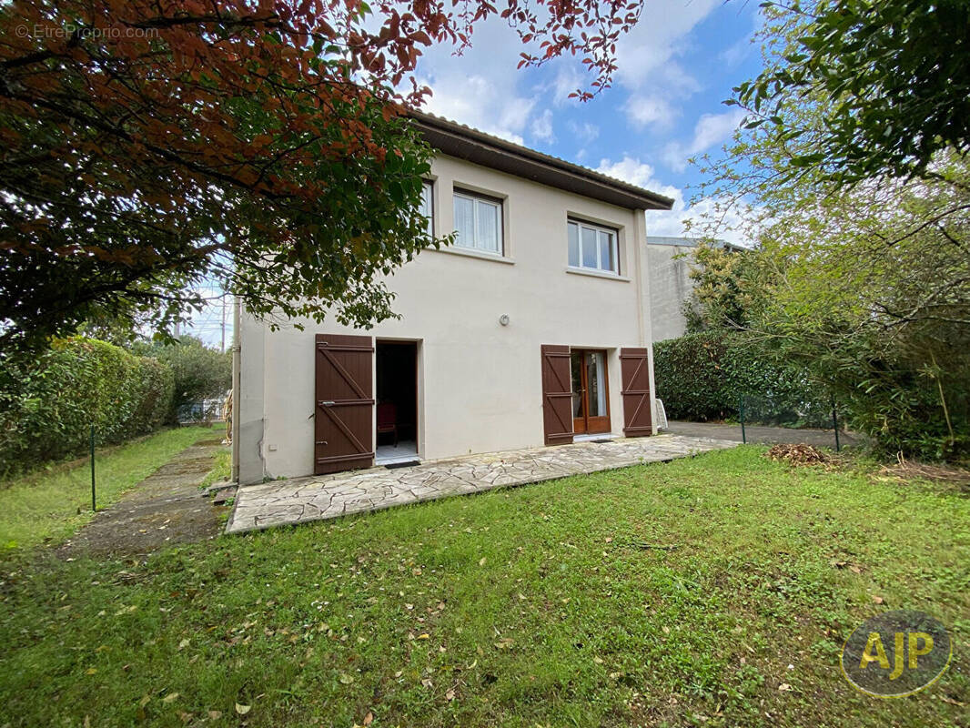 Maison à MERIGNAC