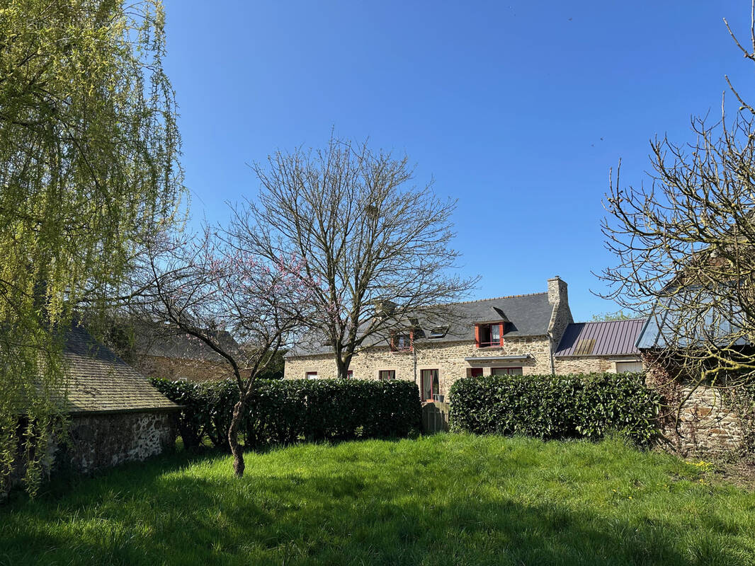Maison à PLESSIX-BALISSON