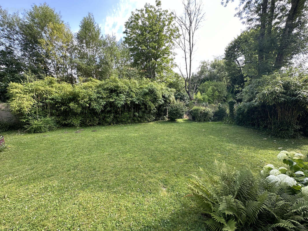 Maison à BURES-SUR-YVETTE