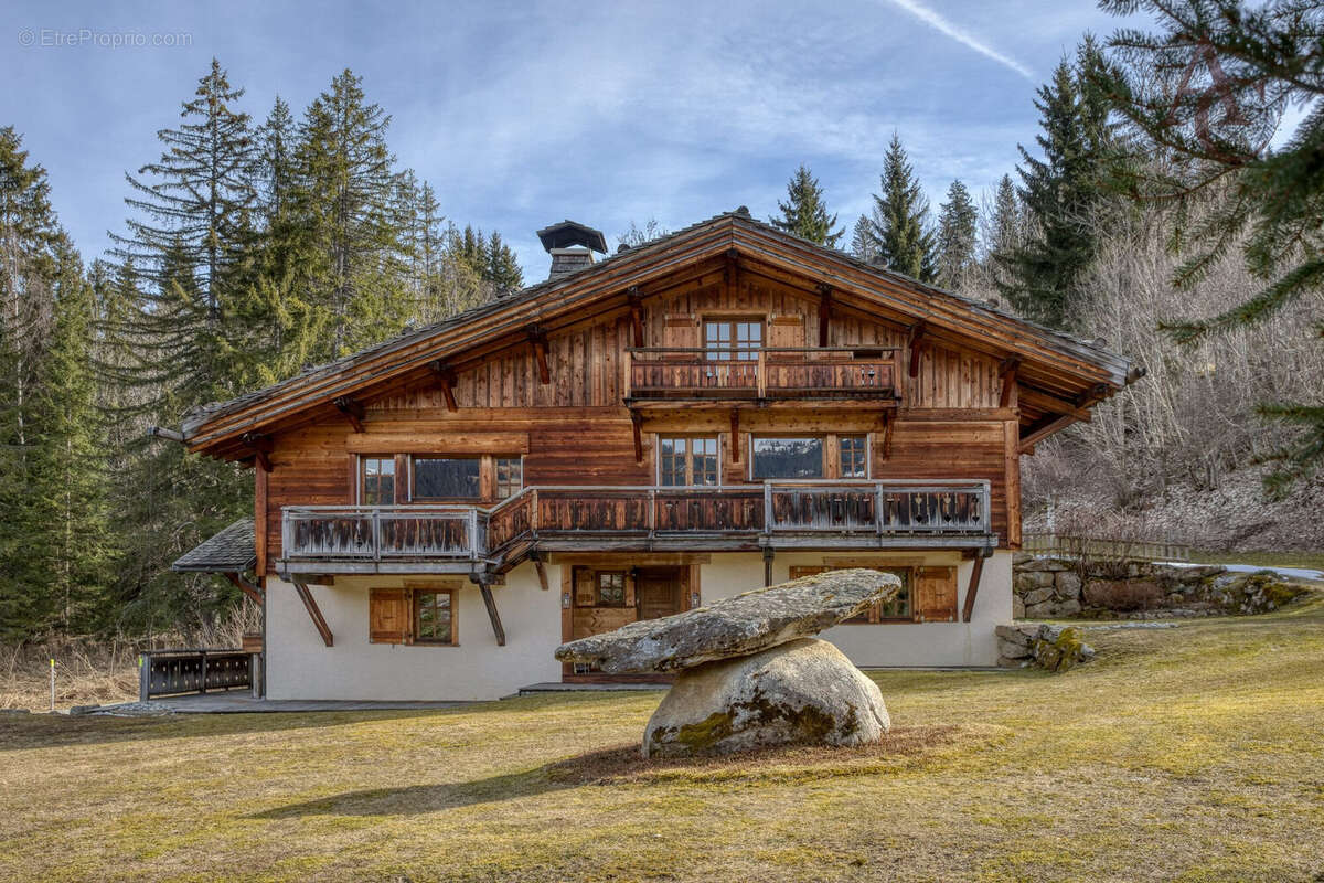 Maison à DEMI-QUARTIER