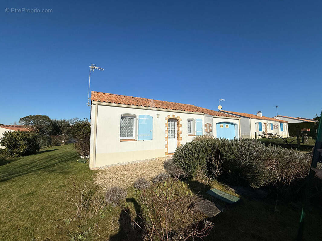 Maison à L&#039;AIGUILLON-SUR-VIE