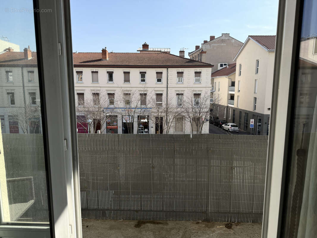 Appartement à LYON-8E