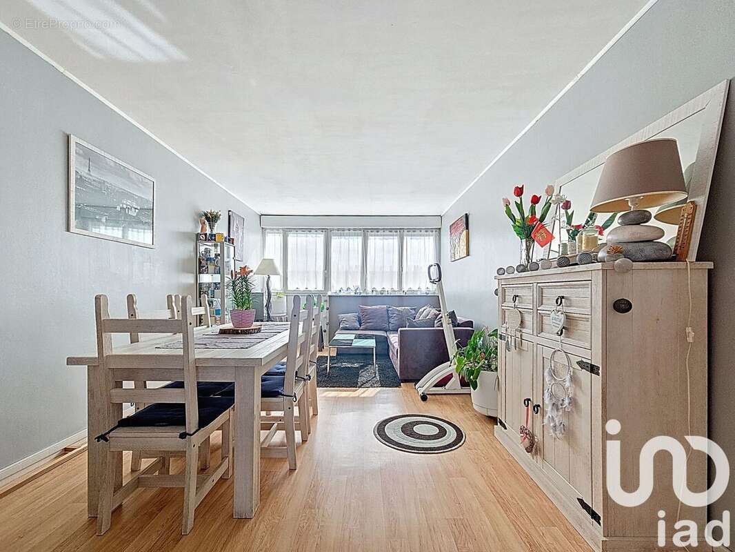 Photo 2 - Appartement à VIRY-CHATILLON