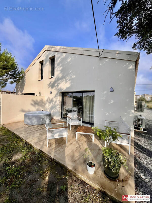 Maison à AMBARES-ET-LAGRAVE