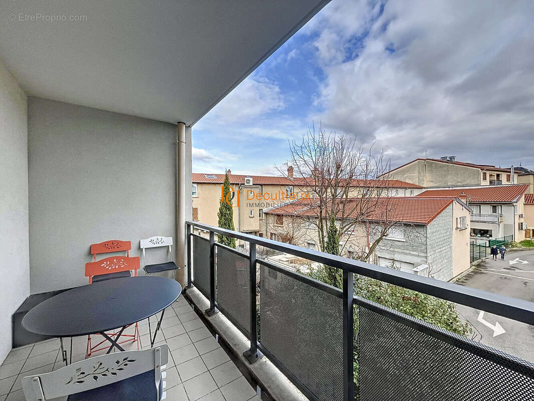 Appartement à CRAPONNE