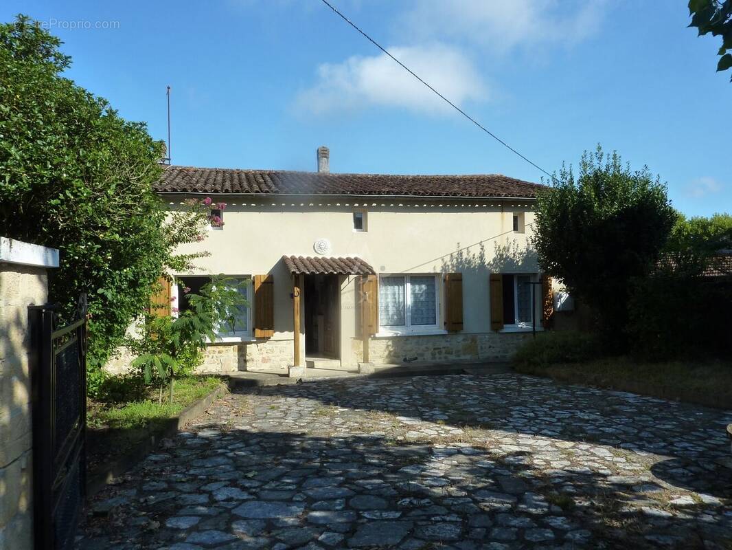 Maison à SAINT-LAURENT-LA-VALLEE