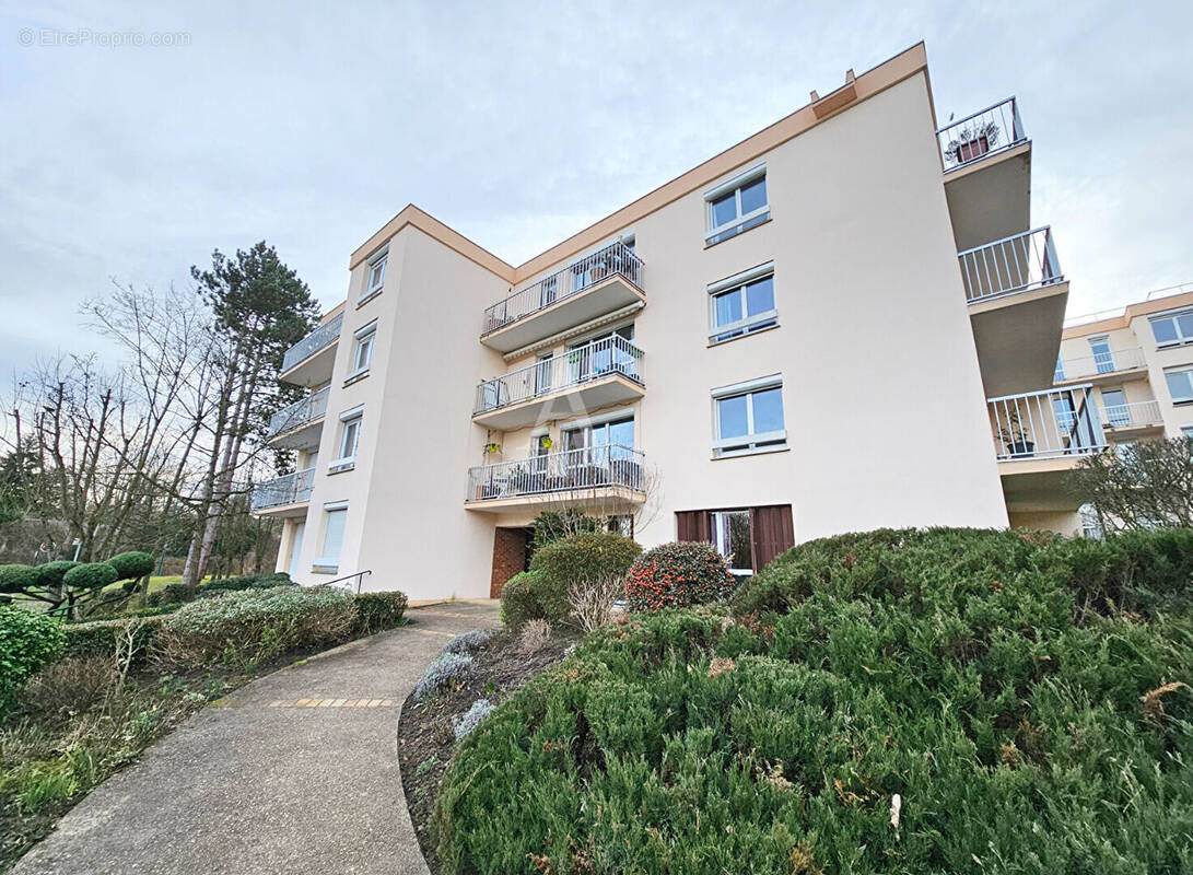 Appartement à VAIRES-SUR-MARNE