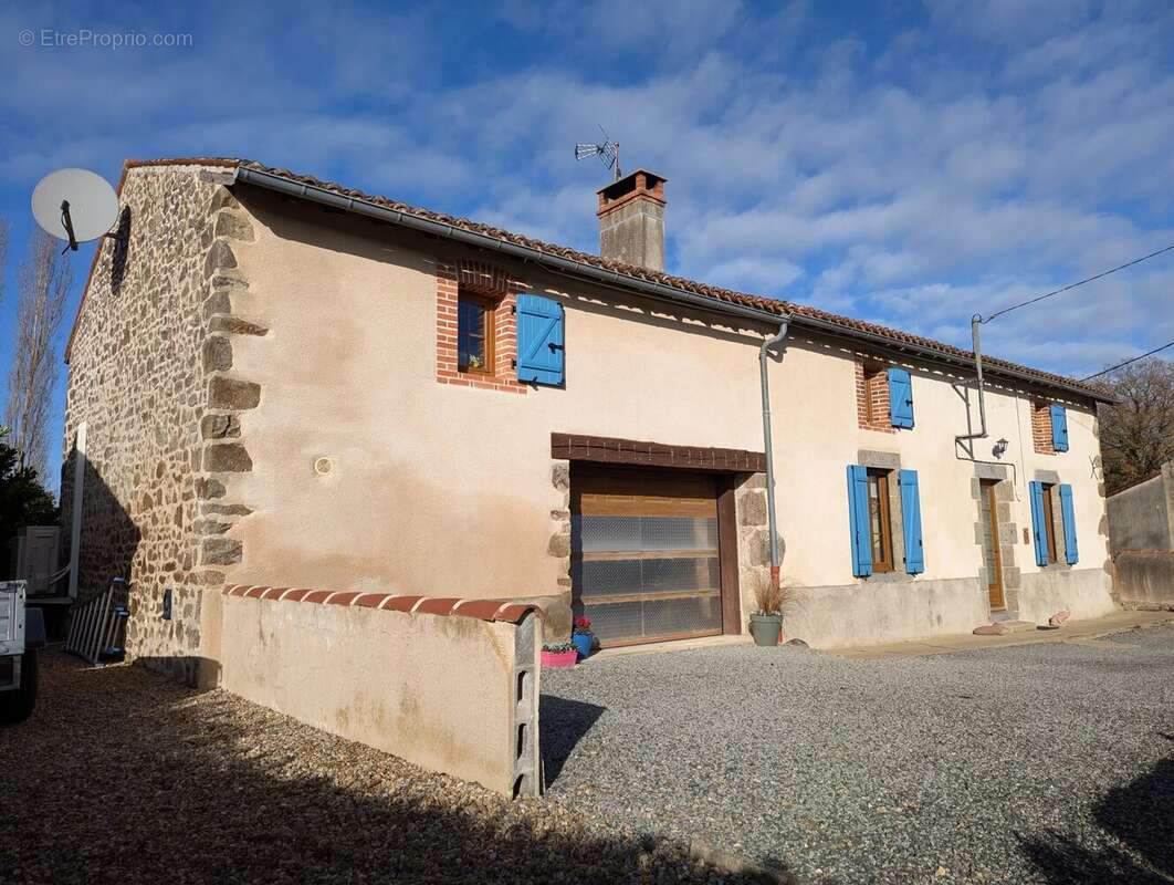 Appartement à LATHUS-SAINT-REMY
