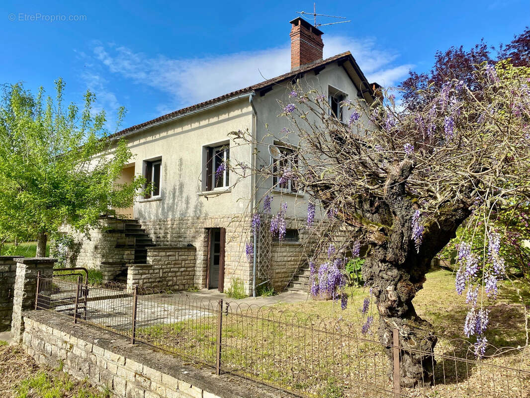 Maison à SAINT-PAUL-DE-SERRE