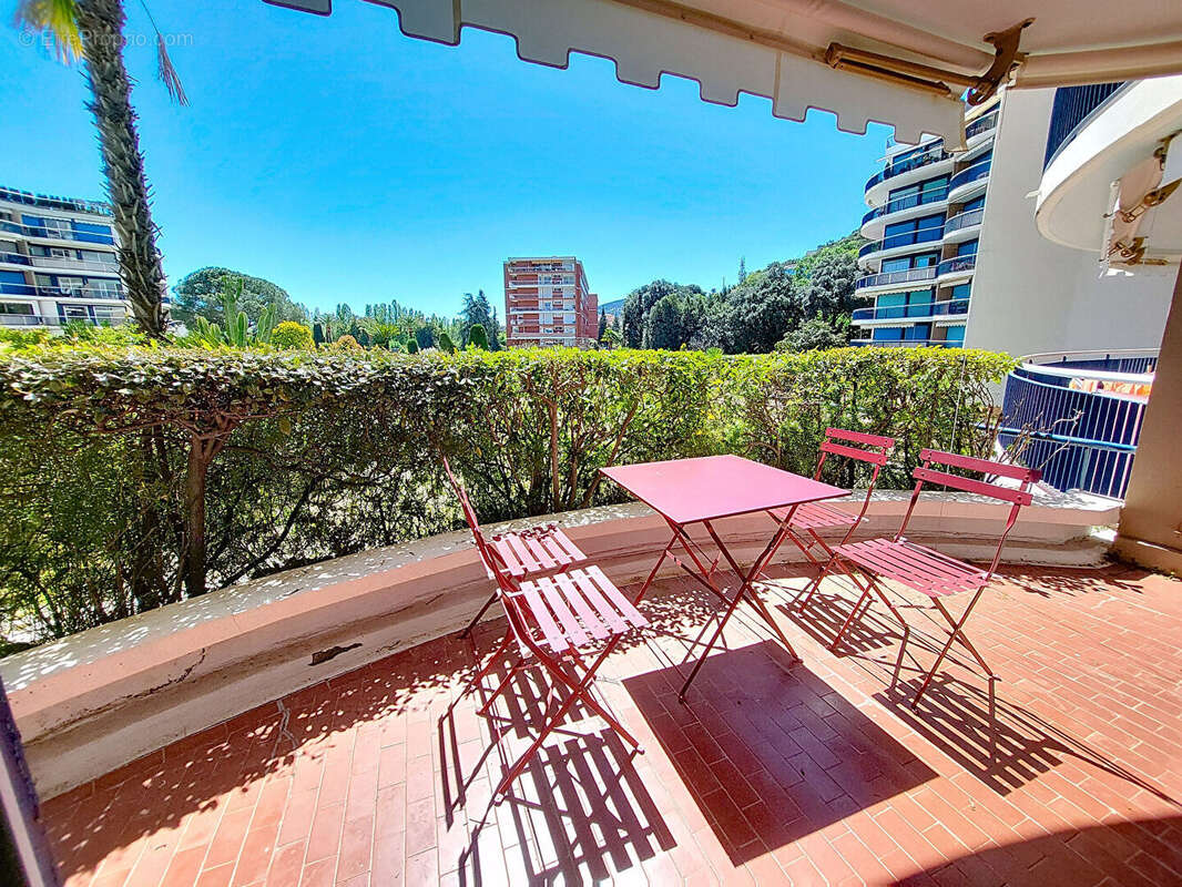 Appartement à MANDELIEU-LA-NAPOULE