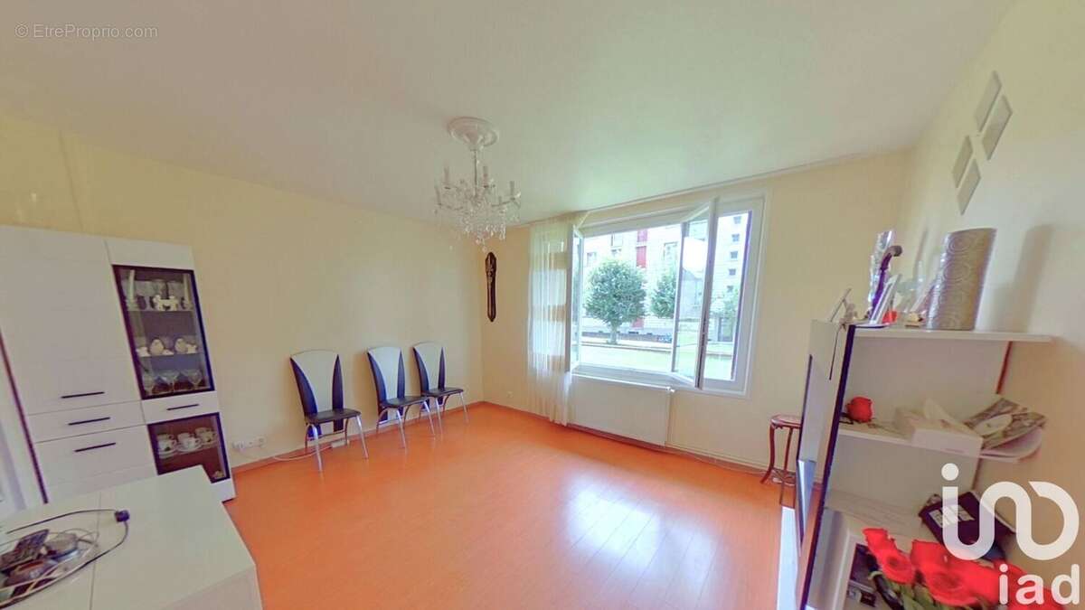 Photo 6 - Appartement à LA CHAPELLE-SAINT-LUC