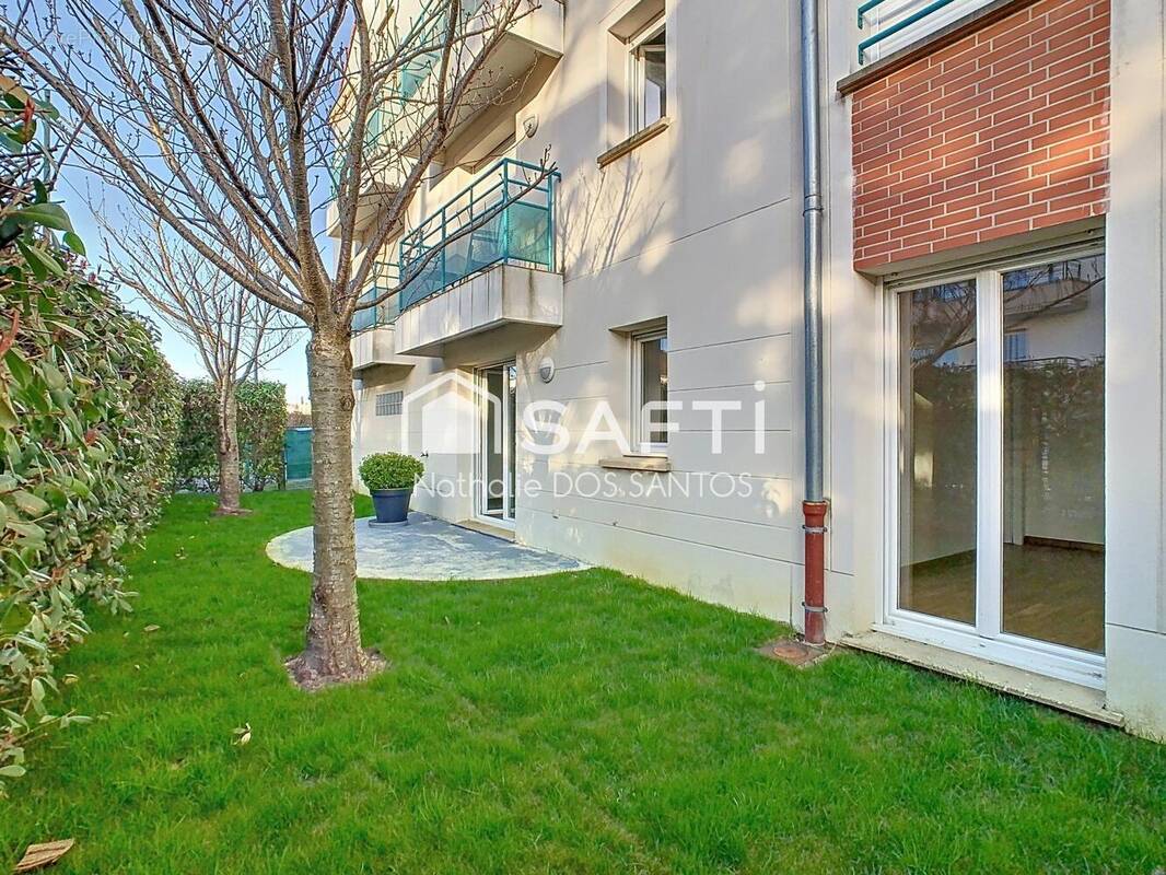 Photo 1 - Appartement à OZOIR-LA-FERRIERE