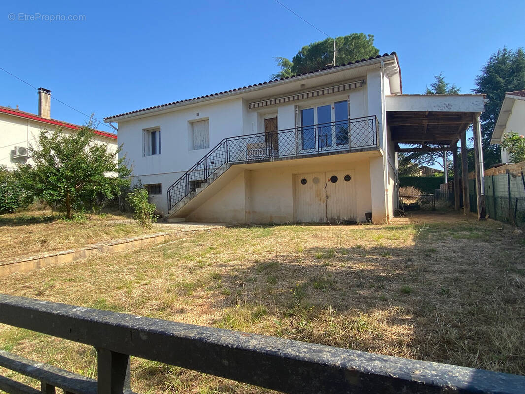 Maison à CUZORN