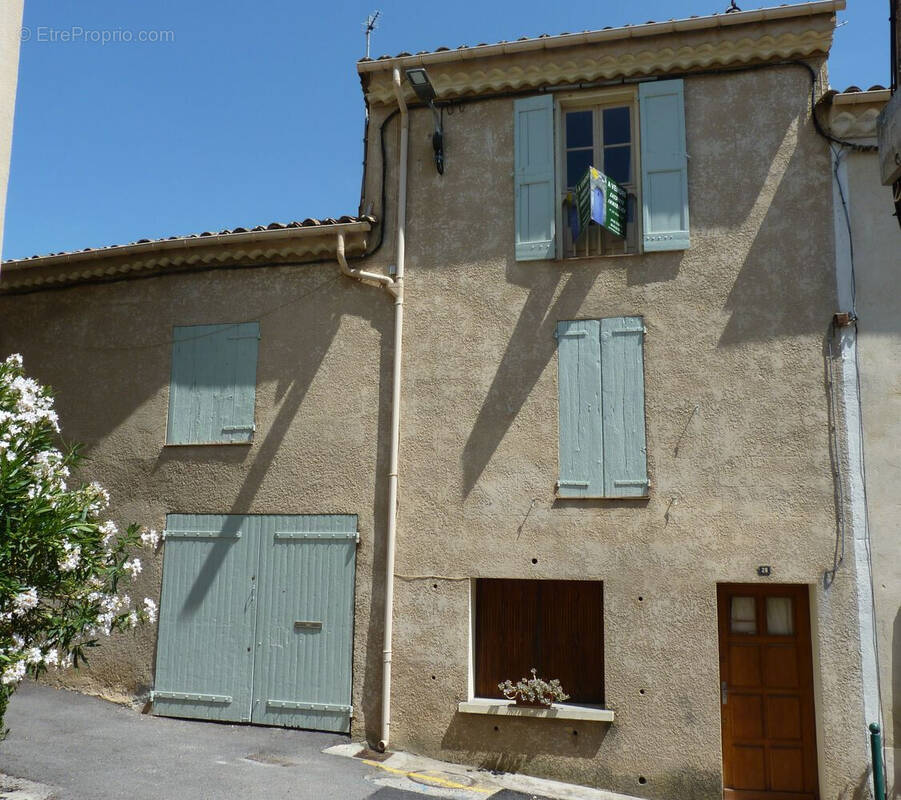 Maison à SAINTE-TULLE