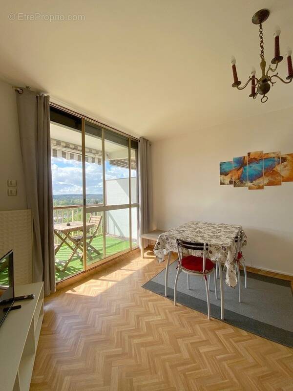 Appartement à MONTRICHARD