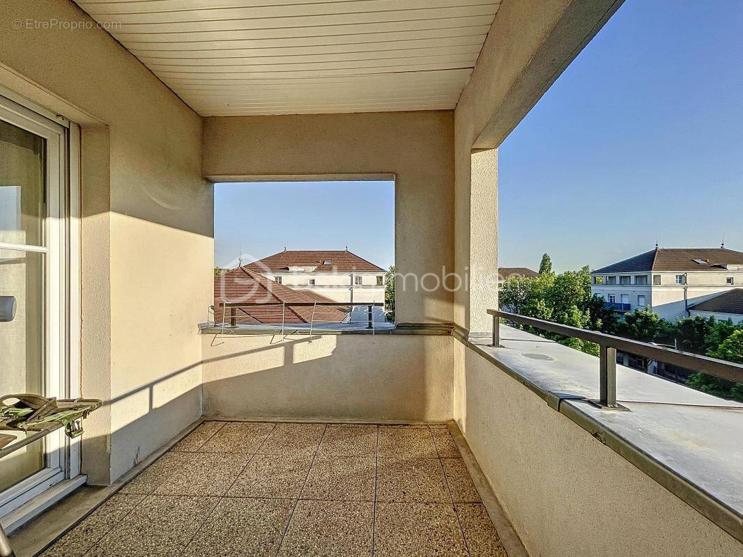 Appartement à BUSSY-SAINT-GEORGES