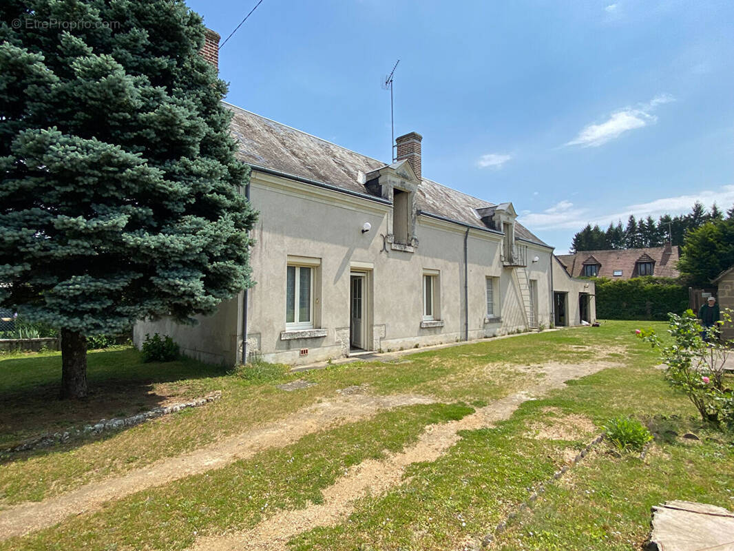 Maison à CONTRES
