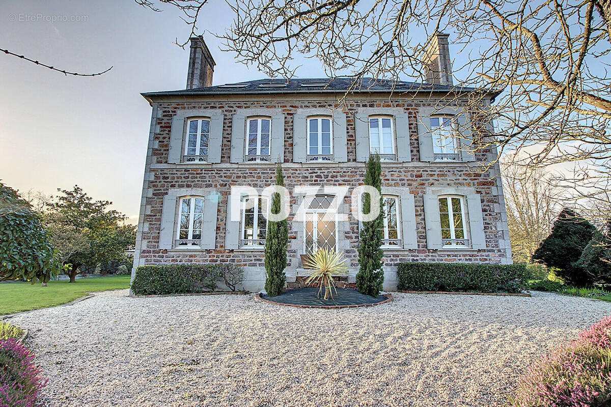 Maison à BREHAL