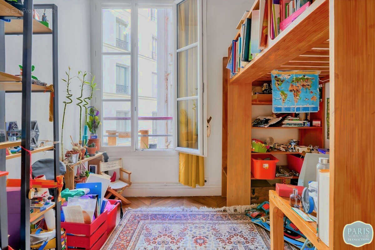 Appartement à PARIS-10E