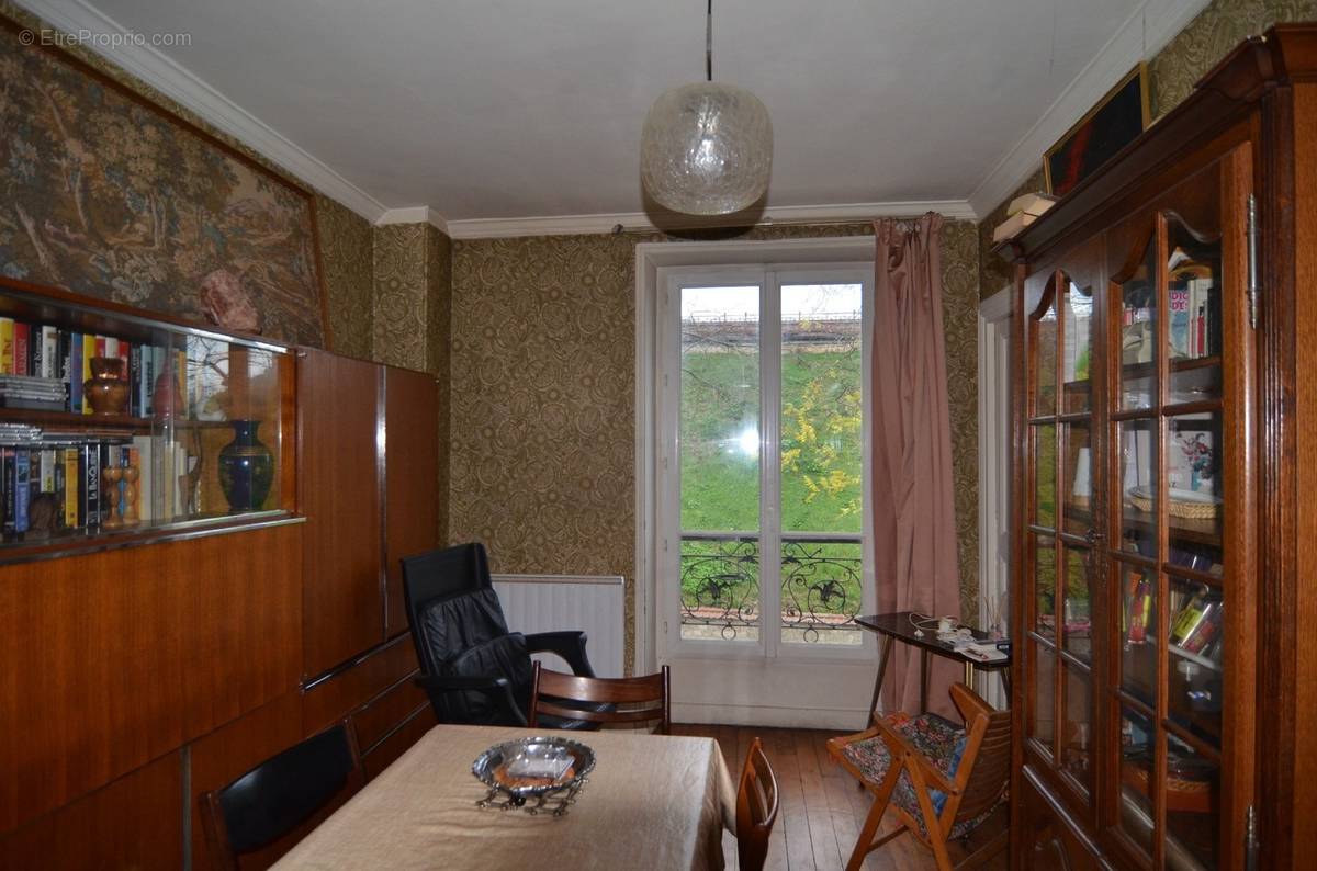 Appartement à PARIS-14E