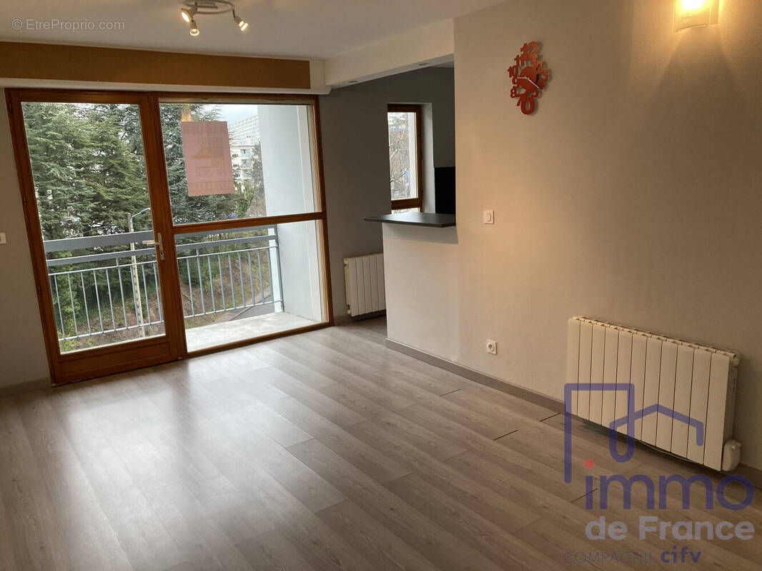 Appartement à SAINT-ETIENNE