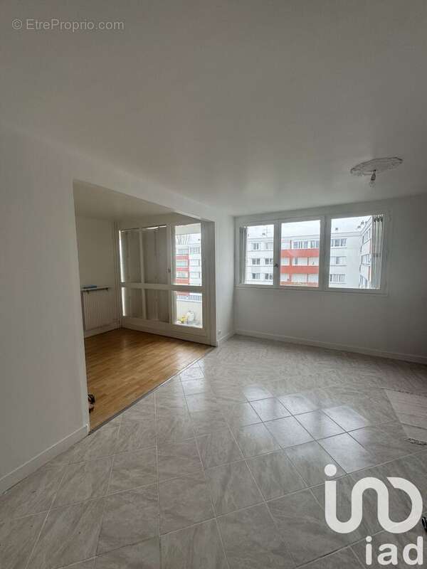 Photo 6 - Appartement à FLEURY-LES-AUBRAIS