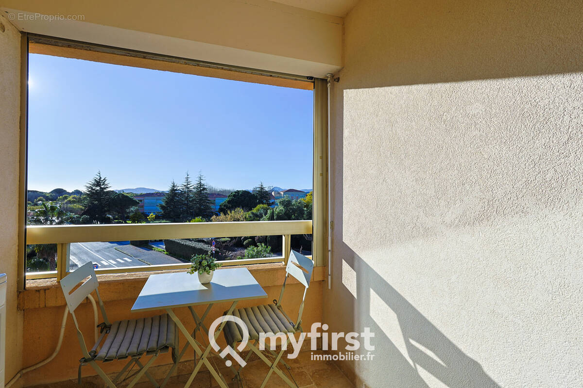 Appartement à LA LONDE-LES-MAURES