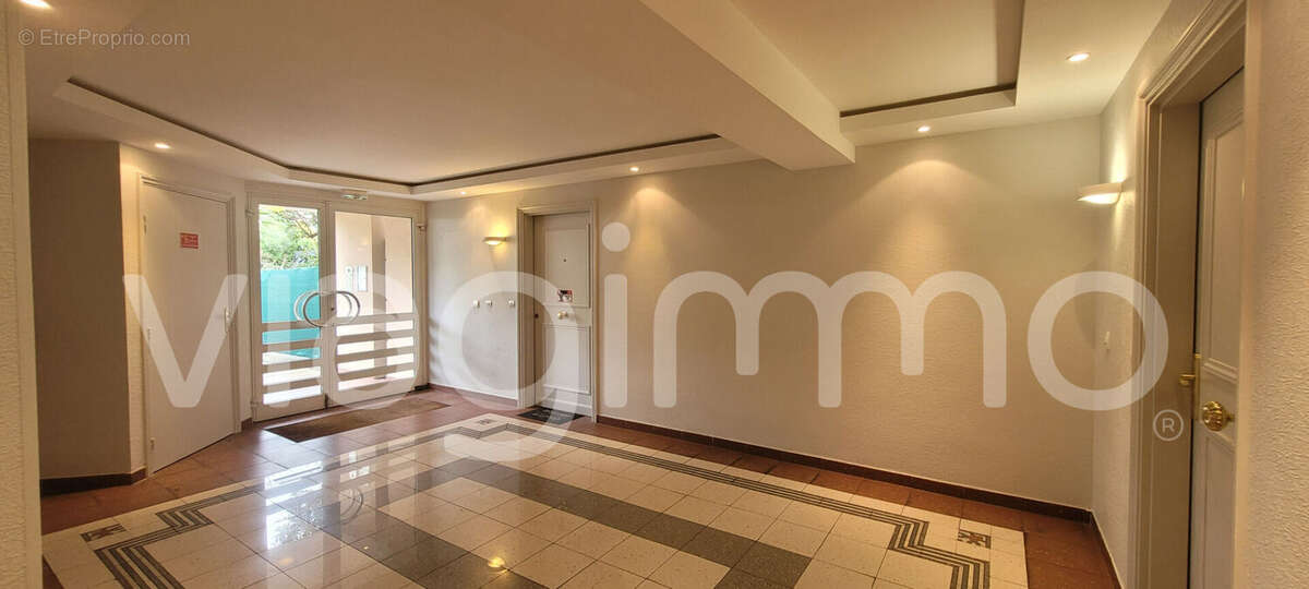 Appartement à VALLAURIS