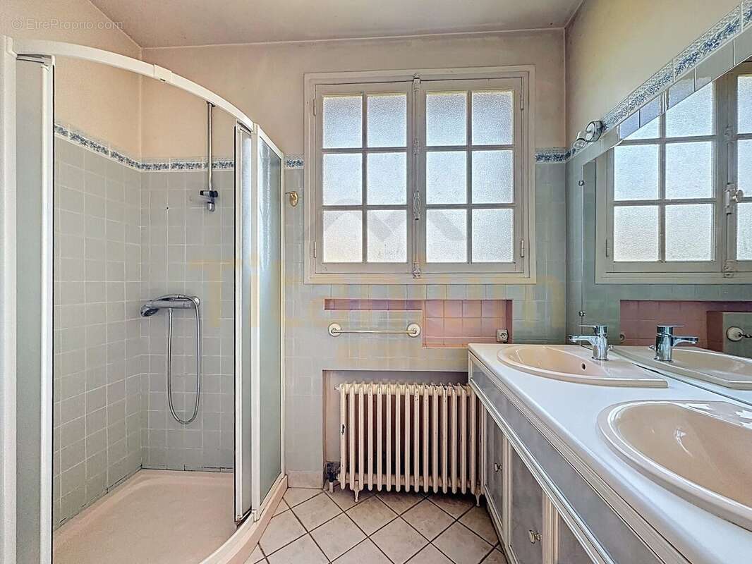 Maison à ETREPAGNY