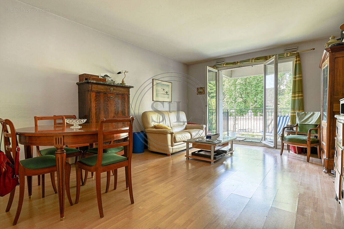 Appartement à VERSAILLES