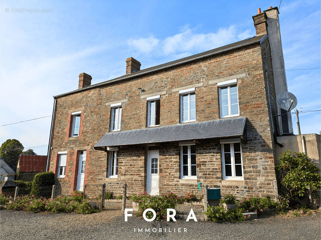Maison à CONDE-SUR-NOIREAU