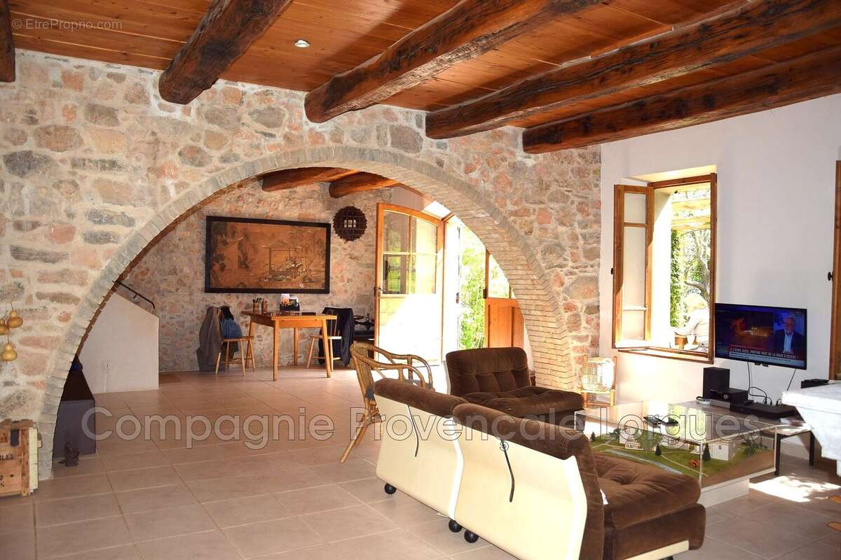Maison à LORGUES