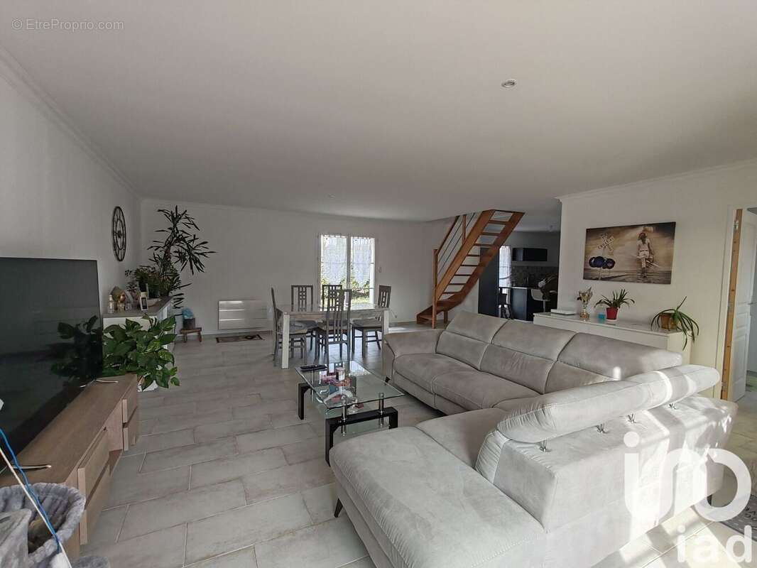 Photo 3 - Maison à ESVRES