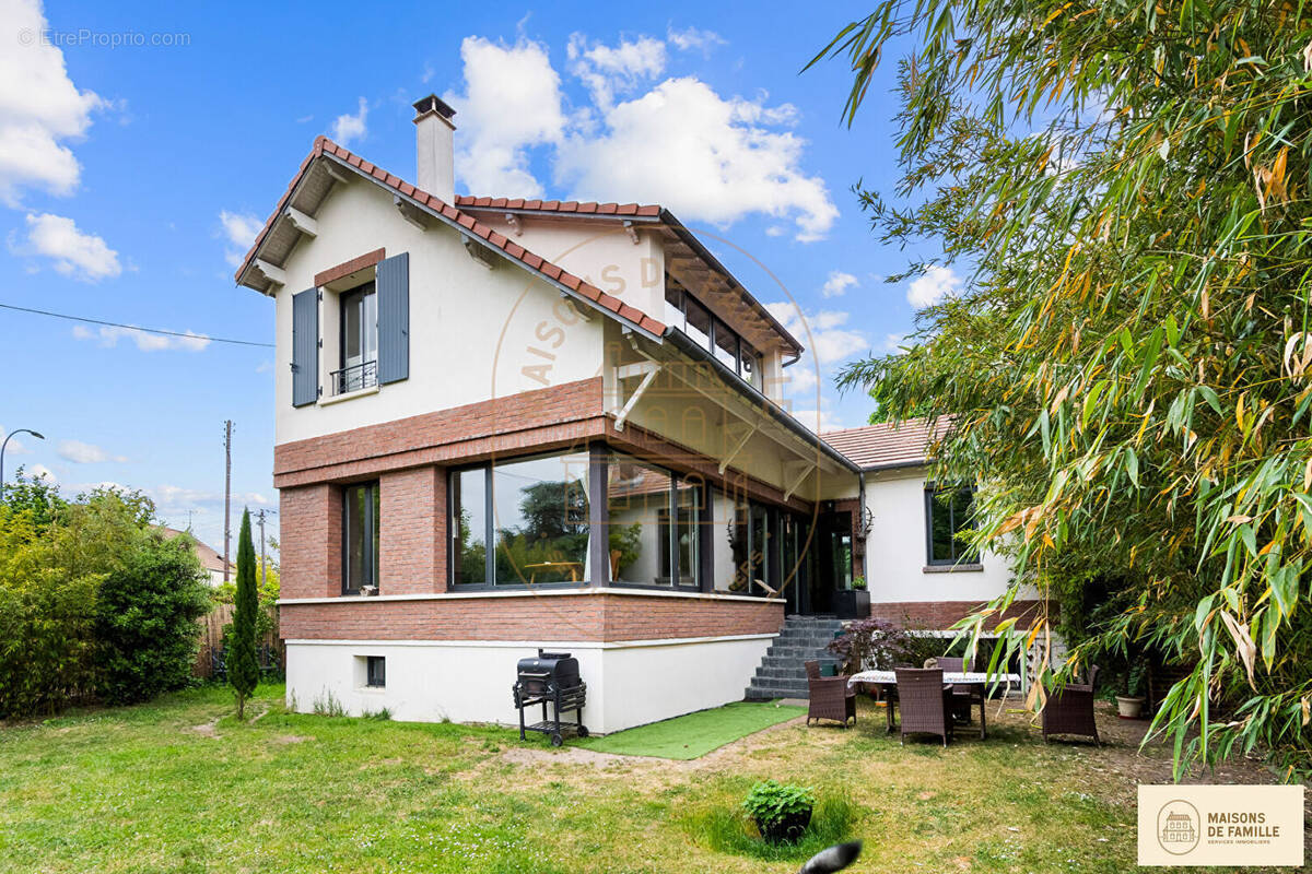 Maison à LE VESINET